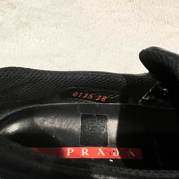 90s vintage black Prada loafers with a vibram sole. size eu 38. Great shape - Picture 3 of 4